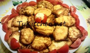 Frittelline di cavolfiore con contorno di pomodori