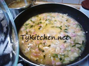 Risotto in preparazione
