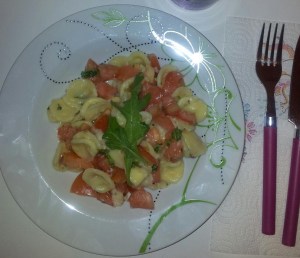 pasta con rucola, pomodori e basilico